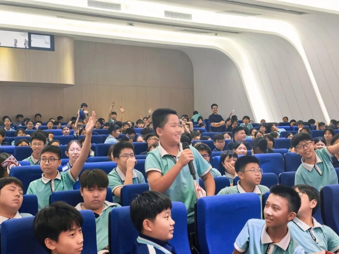 英才视界｜海洋大咖入校，英才学子解锁“新身份”