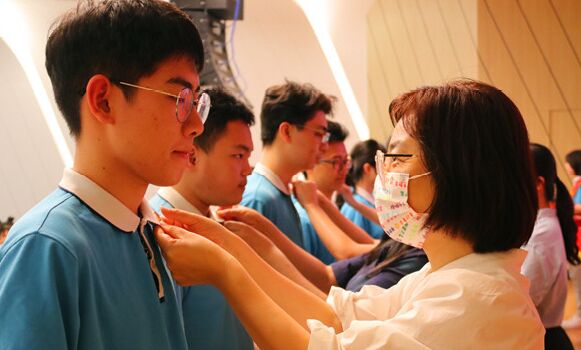 青春心向党，建功新时代——厦门英才学校少先队退队暨入团仪式