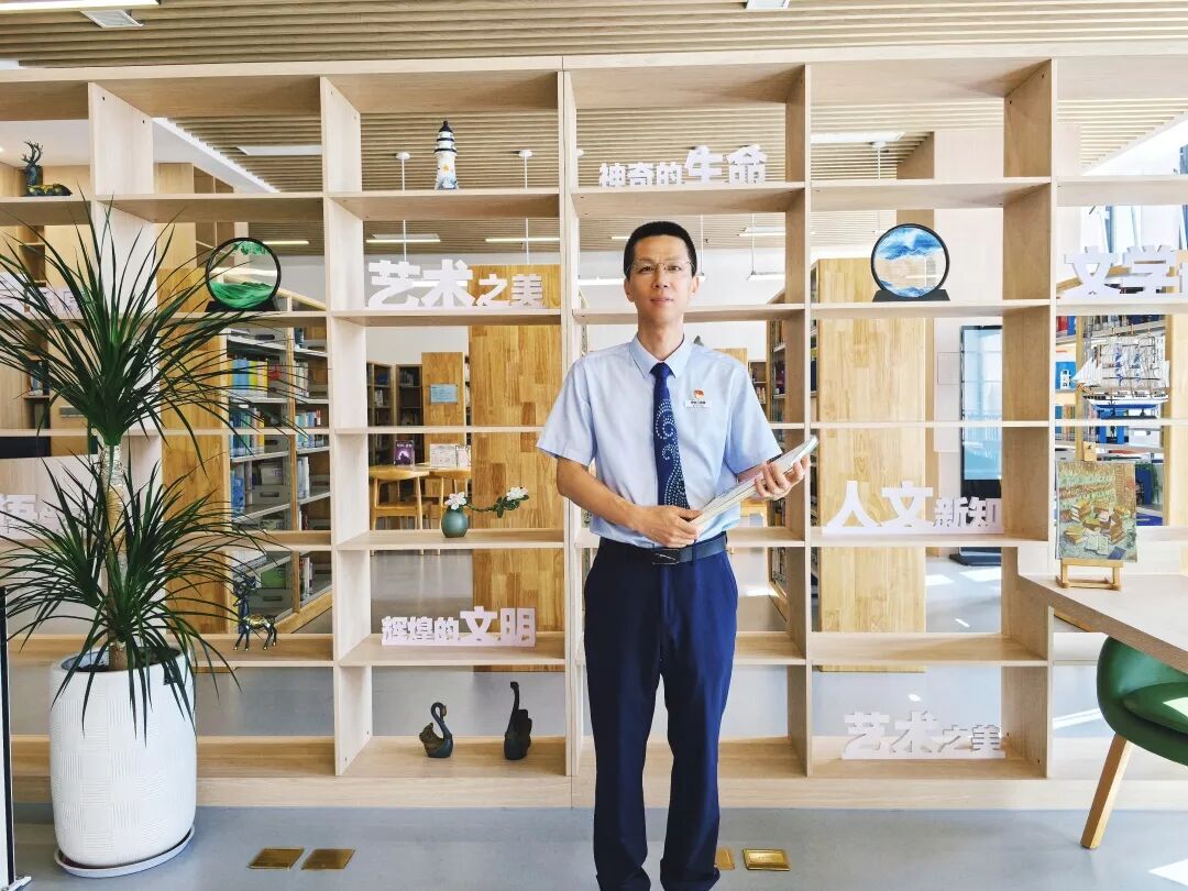 翁晖.jpg 翁晖.jpg